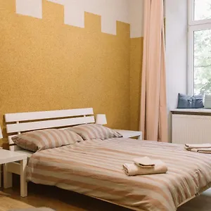  Hostal West13 Guest